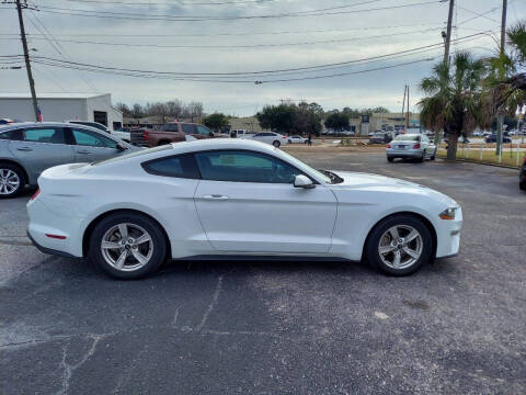 2022 Ford Mustang EcoBoost