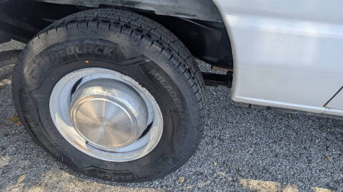 2004 Ford E-Series