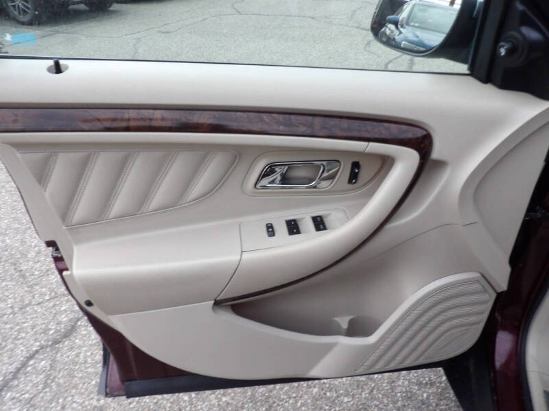 2011 Ford Taurus Limited