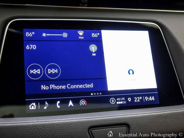 2022 Cadillac XT4 Premium Luxury