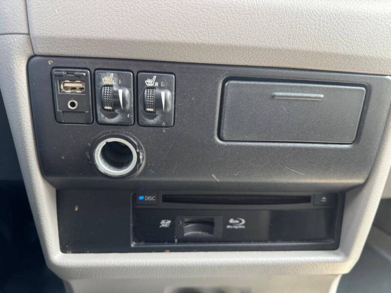 2016 Toyota Sienna XLE Premium 8-Passenger