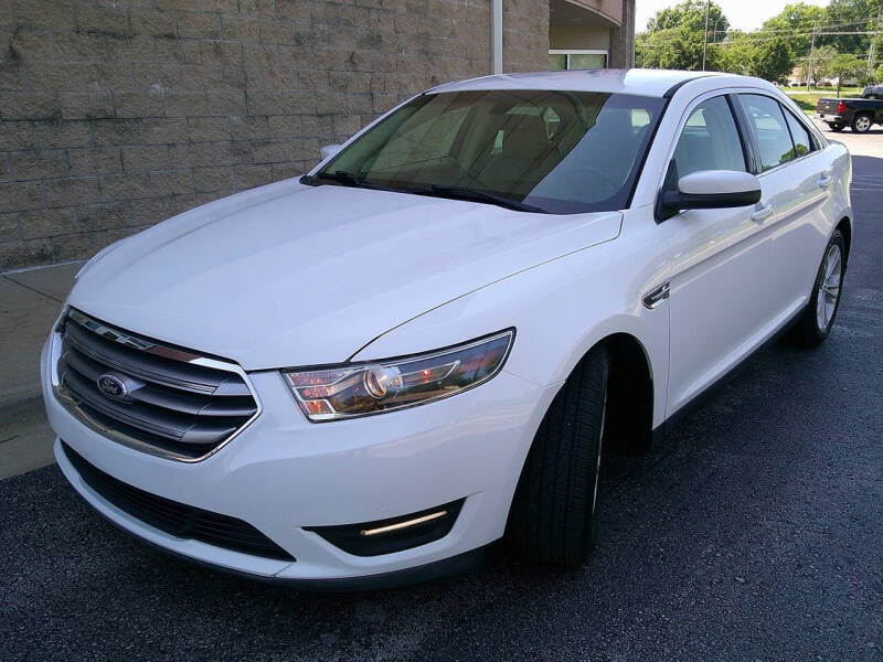 2016 Ford Taurus SEL