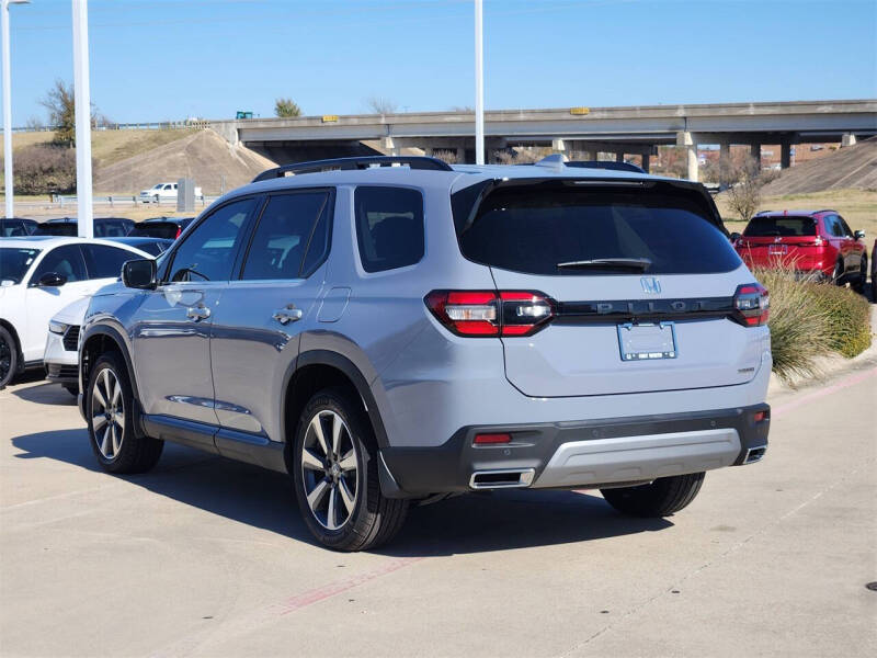2025 Honda Pilot Touring