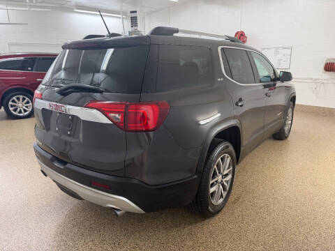 2017 GMC Acadia SLE-2