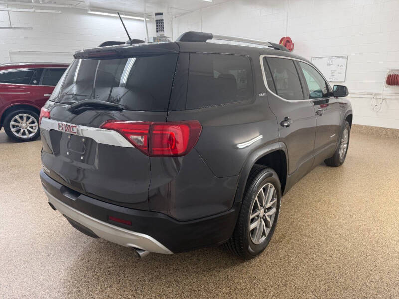 2017 GMC Acadia SLE-2