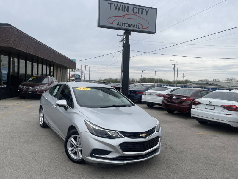 2017 Chevrolet Cruze for sale at TWIN CITY AUTO MALL in Bloomington IL