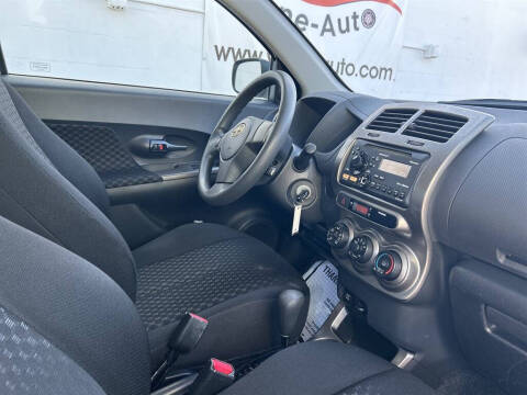 2013 Scion xD