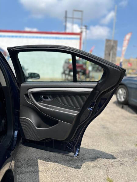 2011 Ford Taurus SEL