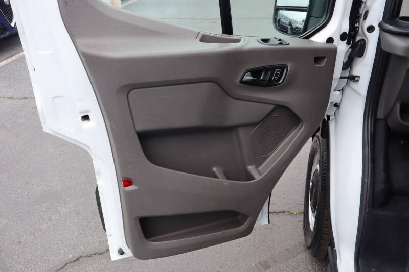 2024 Ford Transit 250