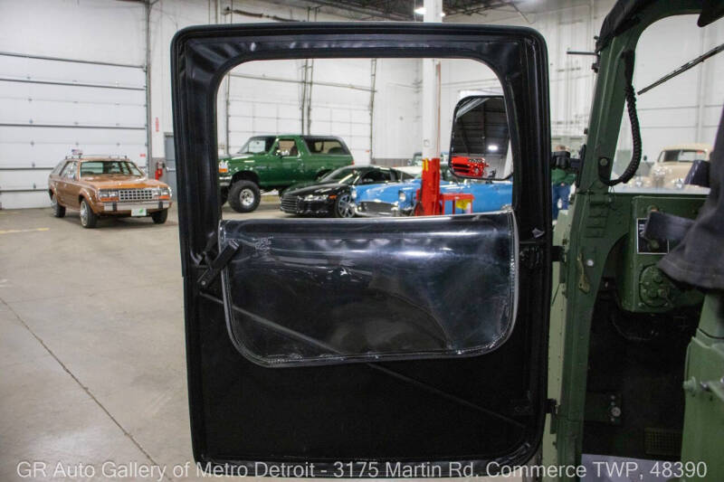 2001 AM General Hummer