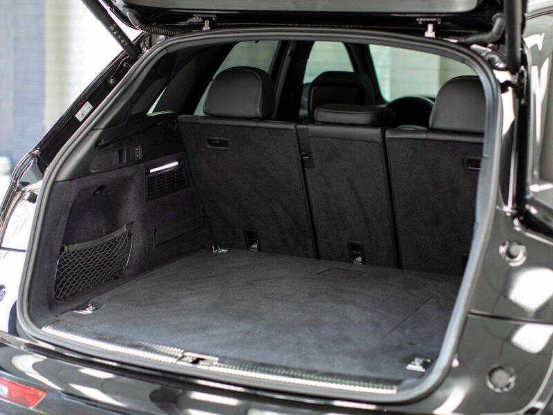 2024 Audi Q5 e quattro S line Prestg 55 TFSI