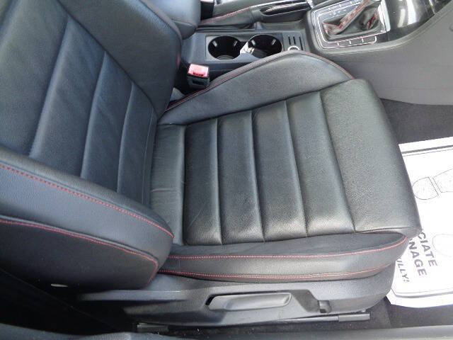 2015 Volkswagen Golf GTI SE