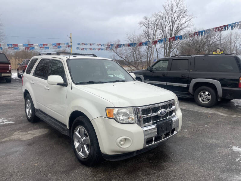2011 Ford Escape Limited's photo