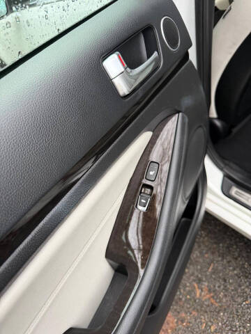 2014 Kia Cadenza Premium