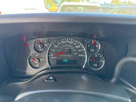 2025 Chevrolet Express 3500