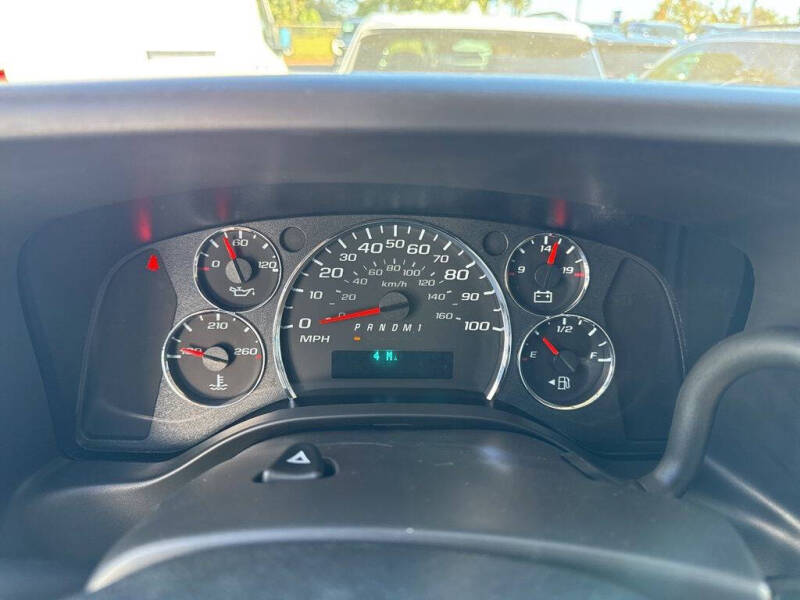 2025 Chevrolet Express 3500