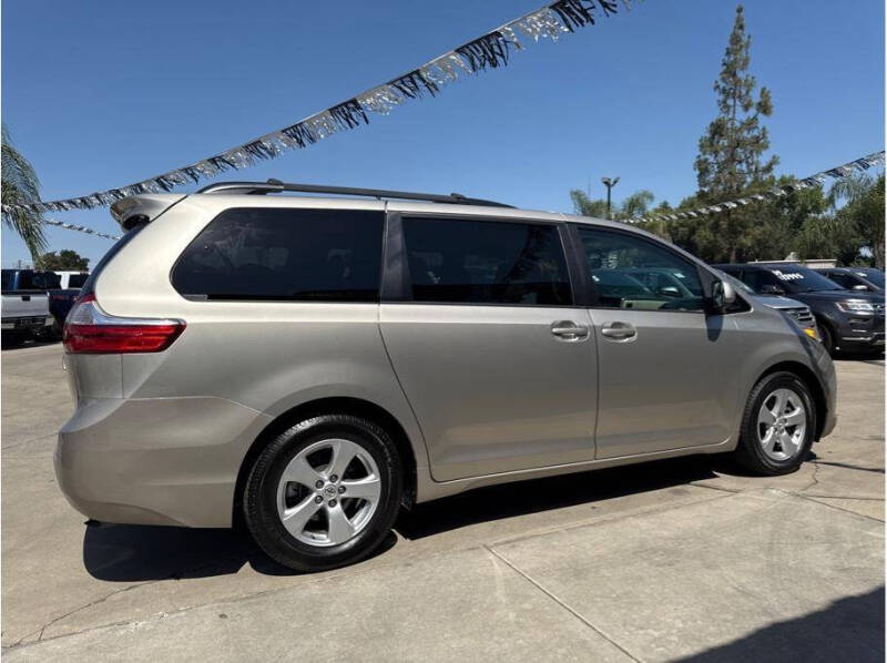2016 Toyota Sienna