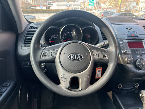 2011 Kia Soul +