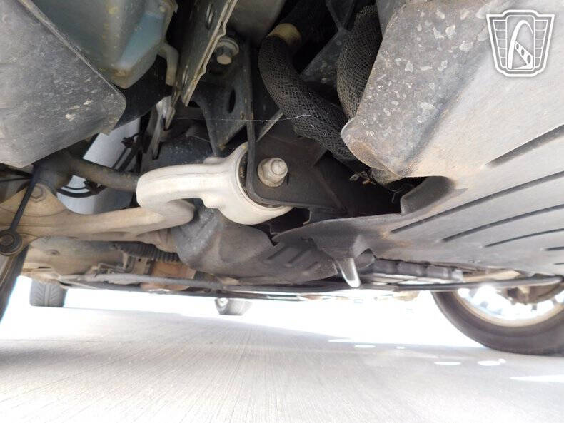 2004 Ford Thunderbird Deluxe