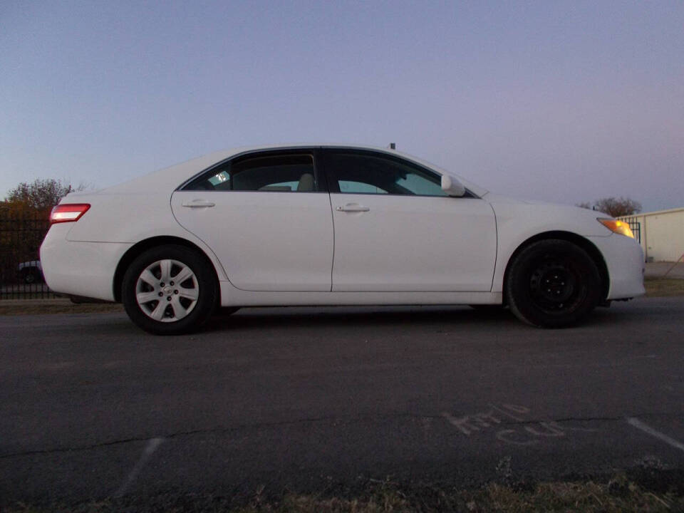 2011 Toyota Camry for sale at Chachan Auto Sales in Dallas, TX