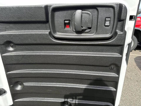 2024 GMC Savana 2500