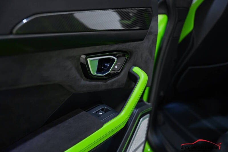 2022 Lamborghini Urus