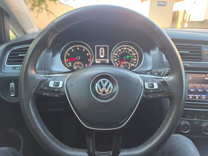 2020 Volkswagen Golf TSI