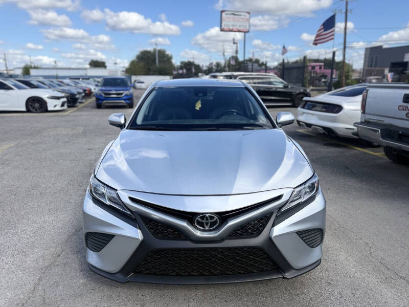 2020 Toyota Camry SE