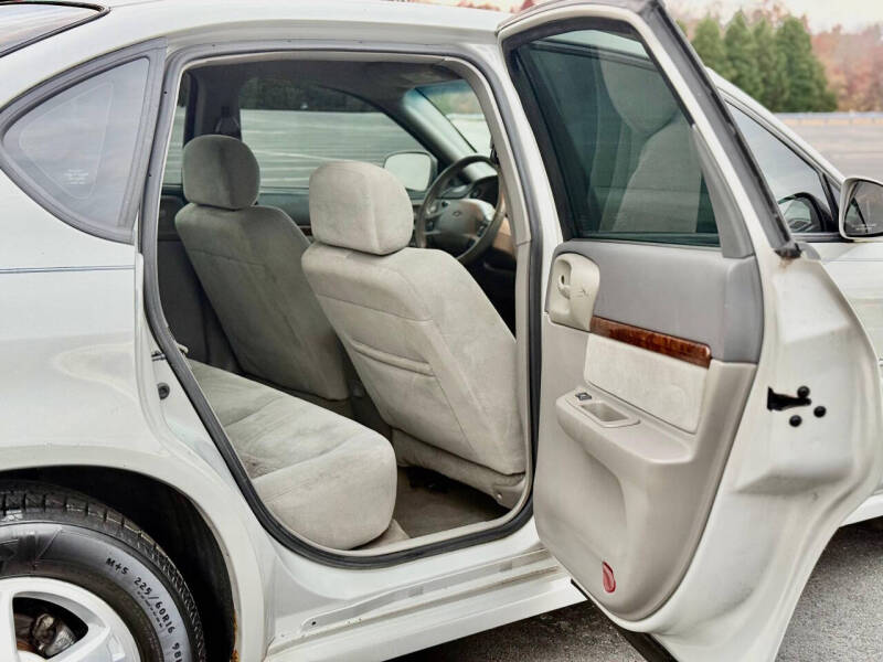 2004 Chevrolet Impala LS