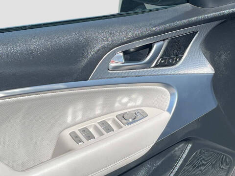 2023 Genesis G70