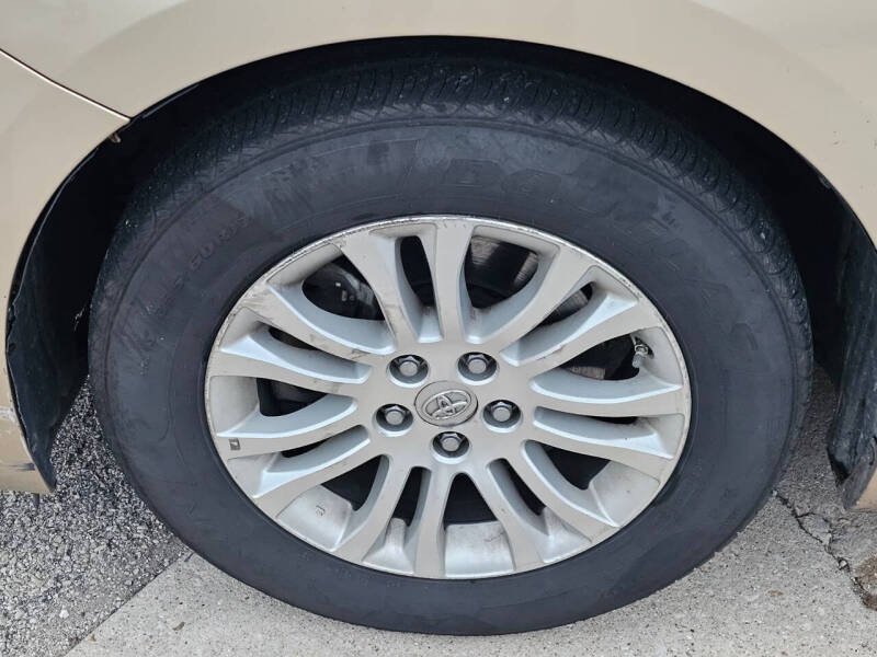 2011 Toyota Sienna XLE 8-Passenger