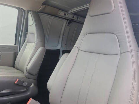 2025 Chevrolet Express 2500