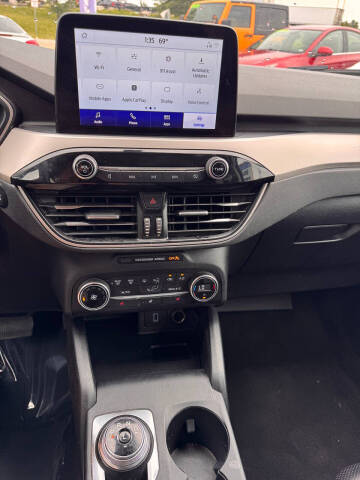 2020 Ford Escape SEL