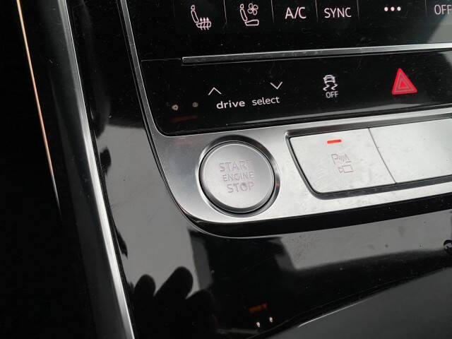 2019 Audi Q8 quattro Prestige 55 TFSI