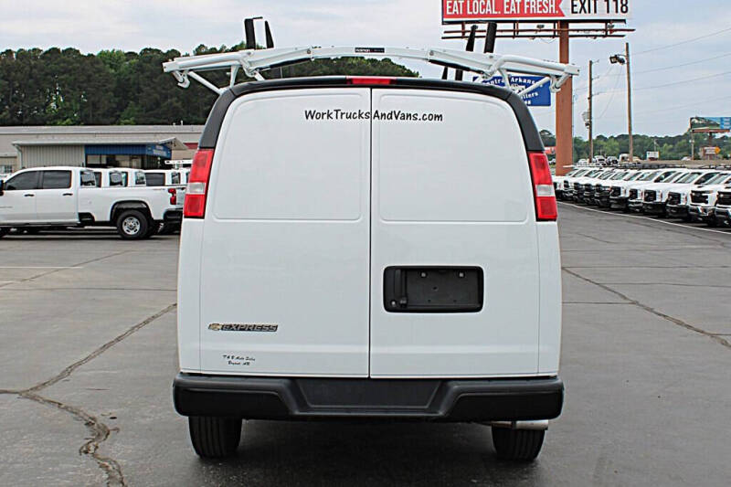 2024 Chevrolet Express 2500
