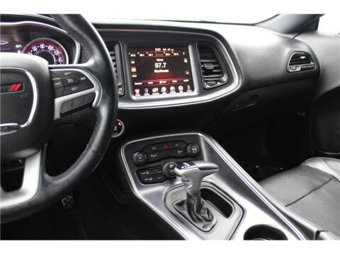 2015 Dodge Challenger SXT Plus