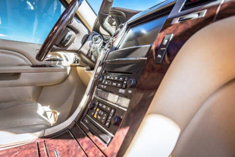 2012 Cadillac Escalade Luxury