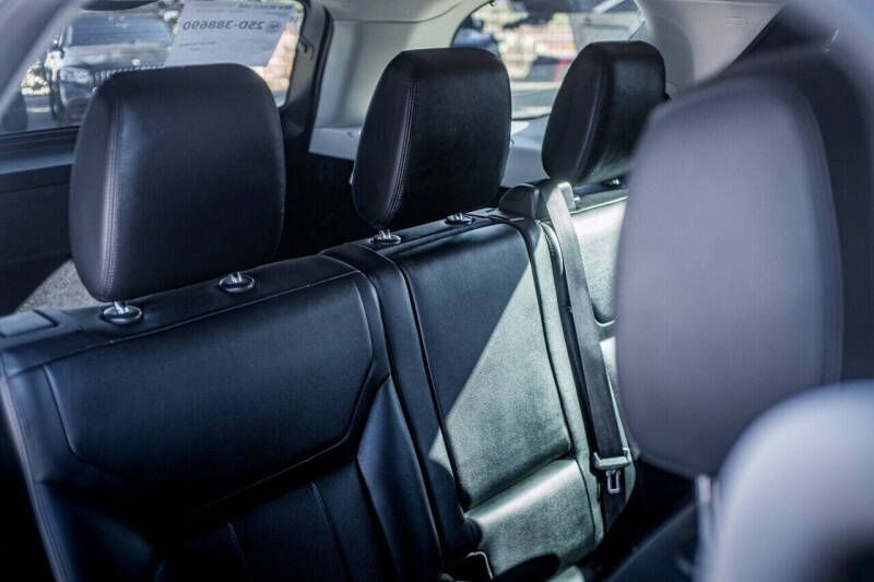 2020 Land Rover Discovery SE