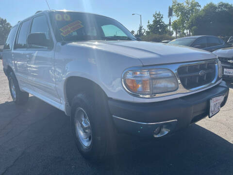 2000 Ford Explorer for sale at 1 NATION AUTO GROUP in Vista CA