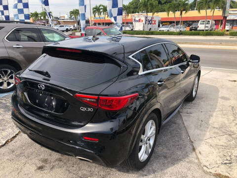 2018 Infiniti QX30 Luxury