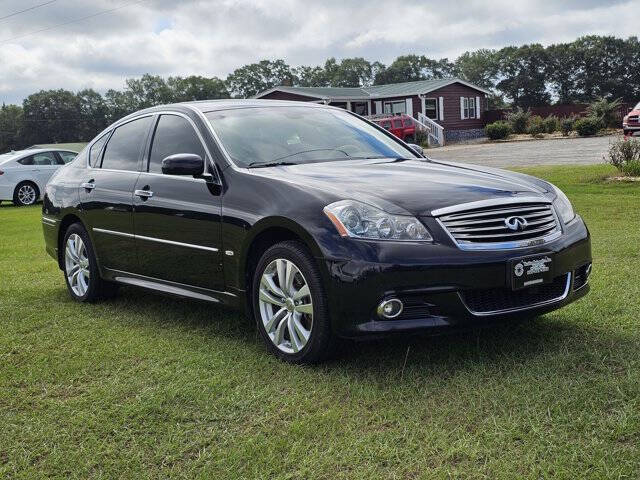 2010 INFINITI M 35's photo