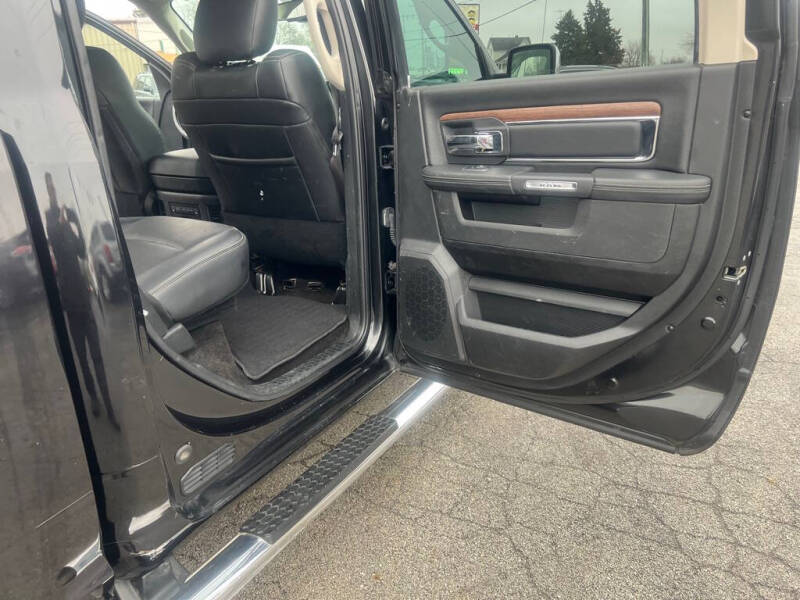 2017 RAM 1500 Laramie