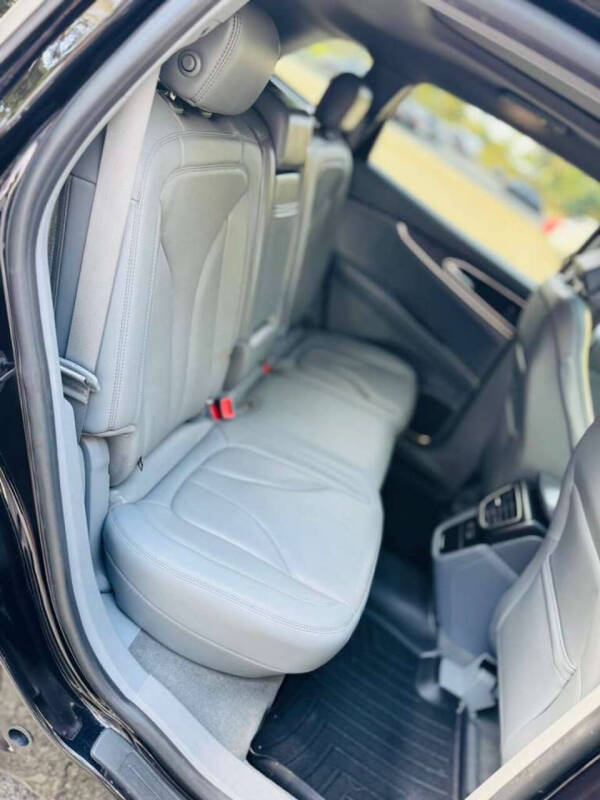 2019 Lincoln Nautilus Reserve