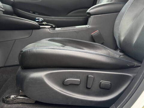 2022 Nissan LEAF SL PLUS