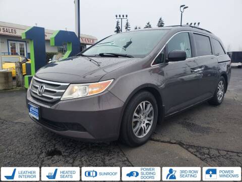 2013 Honda Odyssey for sale at BAYSIDE AUTO SALES in Everett WA