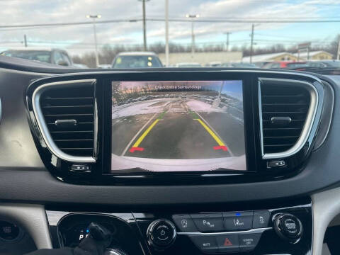 2024 Chrysler Pacifica Touring L