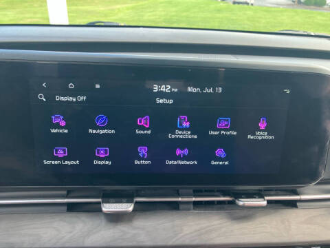 2023 Kia Carnival SX