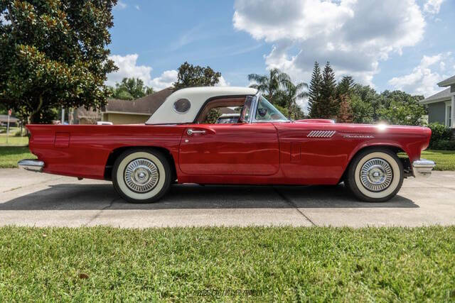 1957 Ford Thunderbird