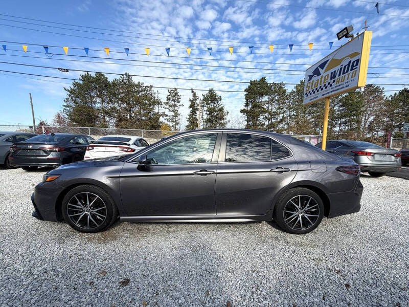 2023 Toyota Camry Hybrid SE
