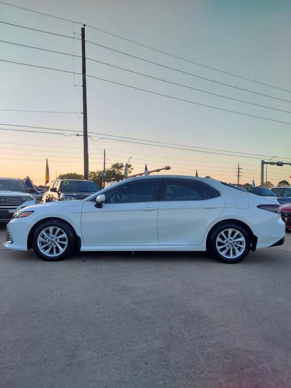 2024 Toyota Camry LE